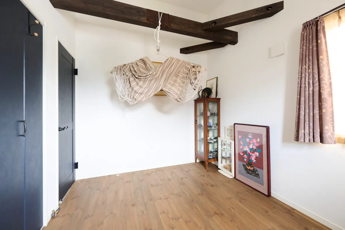 2階の居室はそれぞれの好きな色をセレクト image - 1