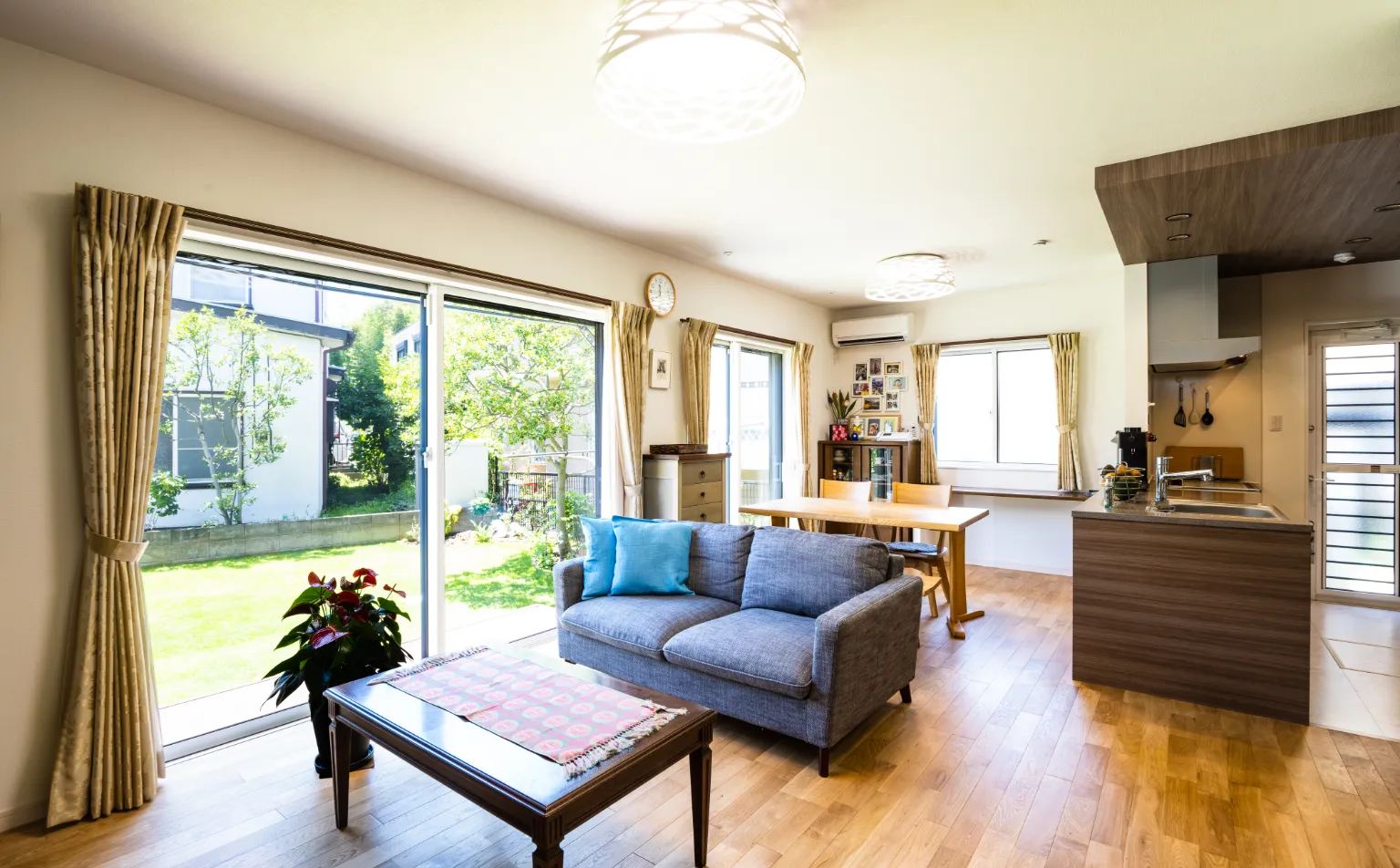 短い動線でゆったりと暮らす、夫婦二人の平屋の住まい