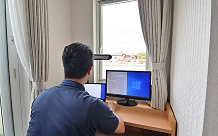 寝室のワークスペース