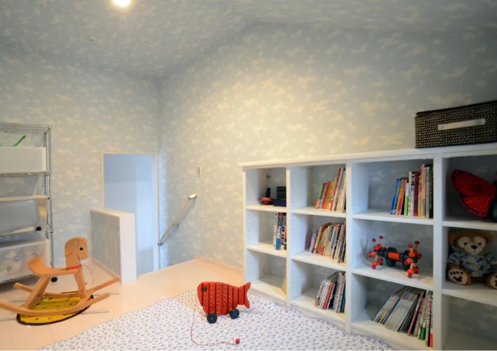 スキップロフトのある子どもスペース