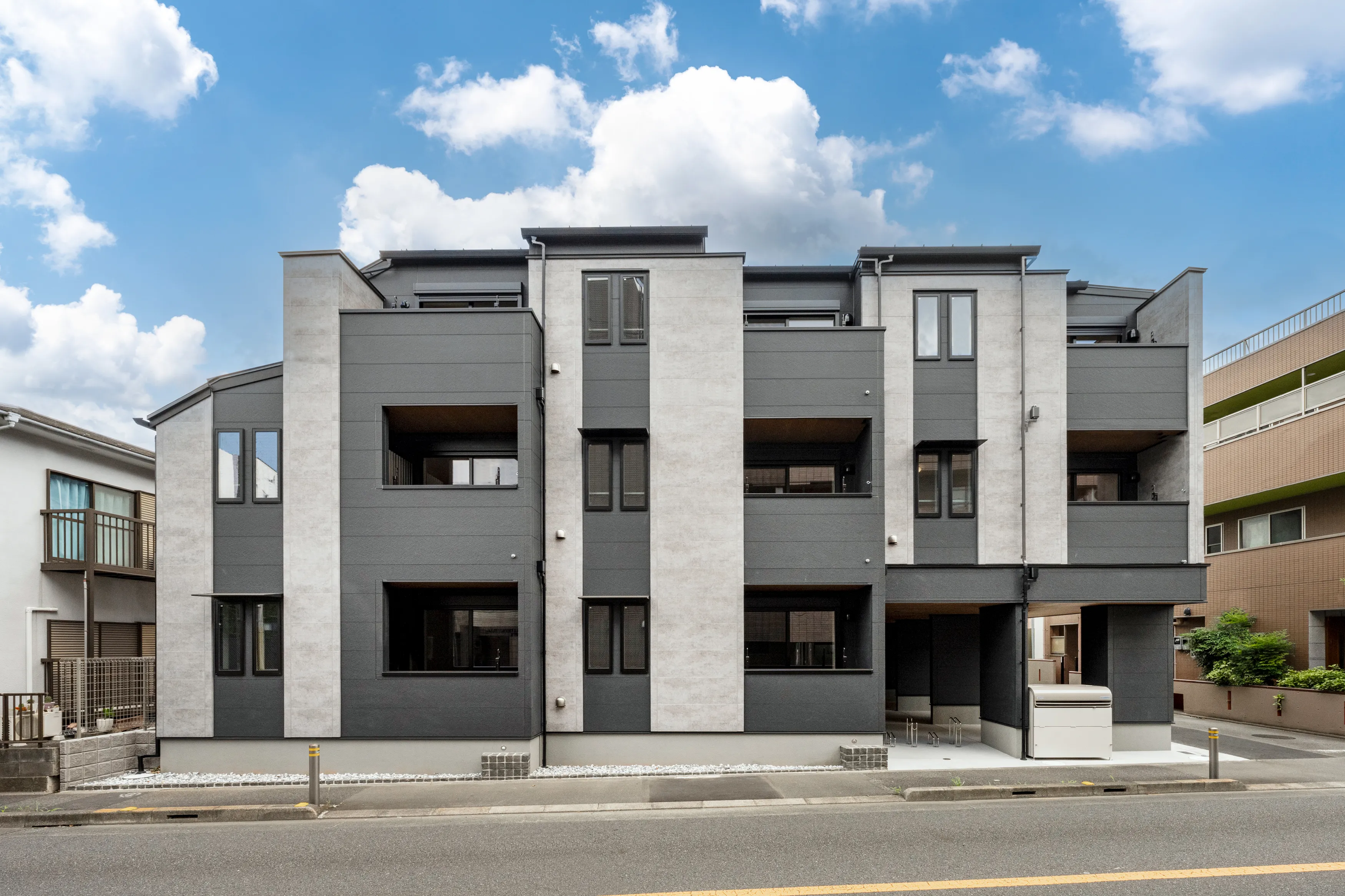 周囲からの評判もいいツートンカラーのスタイリッシュな外観