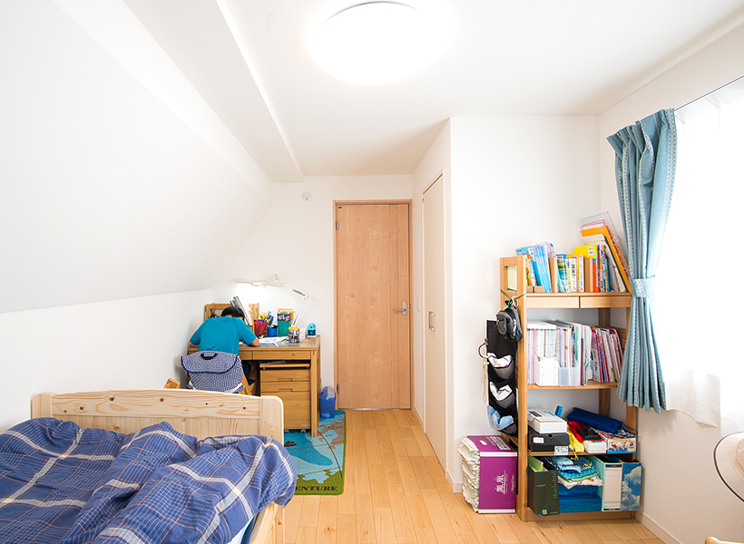 仲良しの次男と三男は相部屋に大満足