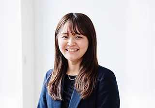 担当：青木　優実