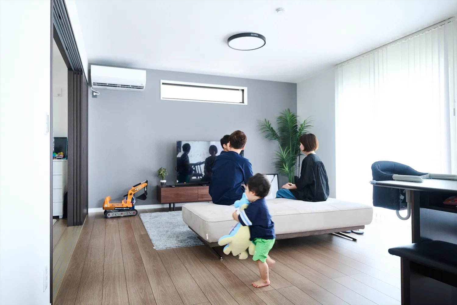 家事動線や帰宅動線にこだわった、回遊できる家 - 2